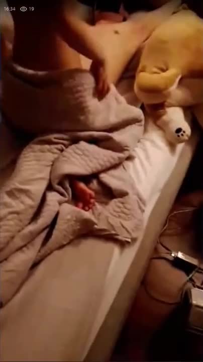 쓰리썸 힘든방송에도 웃어주는 새벽이 썸네일