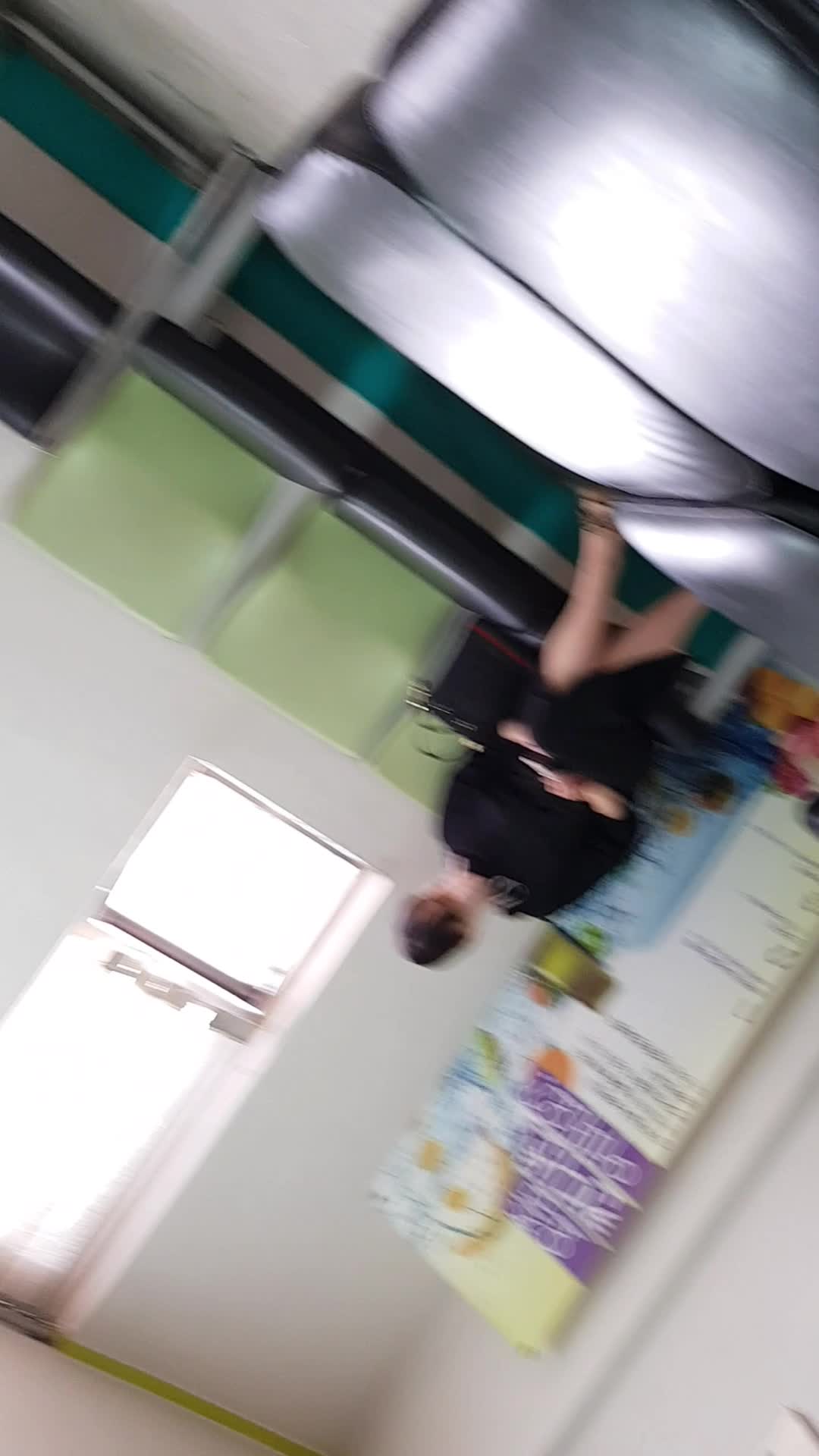 병원 대기실 고딩 도촬 썸네일