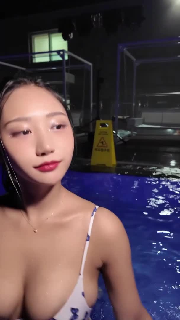 애교 넘치는 귀요미의 유혹 썸네일